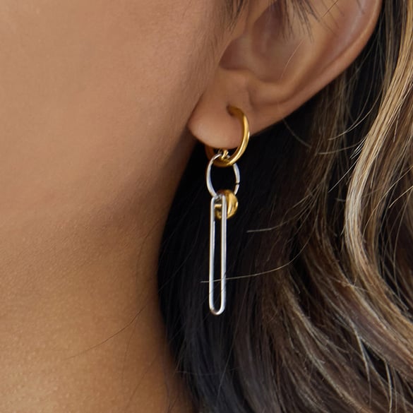 1 Paar minimalistische, unregelmäßige Tropfenohrringe aus Edelstahl in gemischten Gold- und Silberfarben für Damen 2