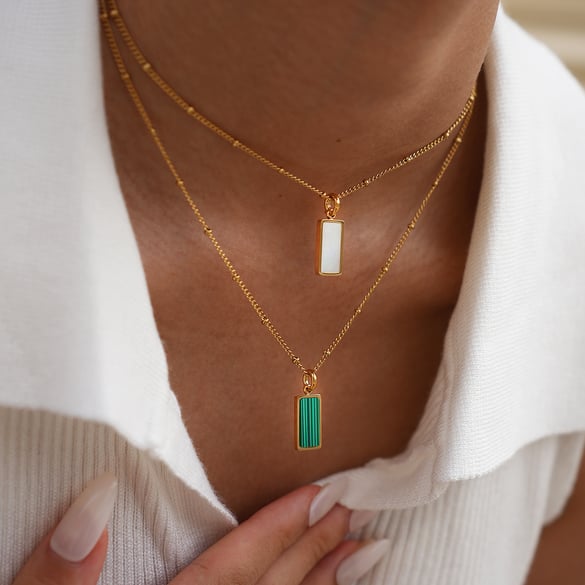 1 pezzo semplice retrò rettangolare in acciaio inossidabile color oro collana con ciondolo da donna