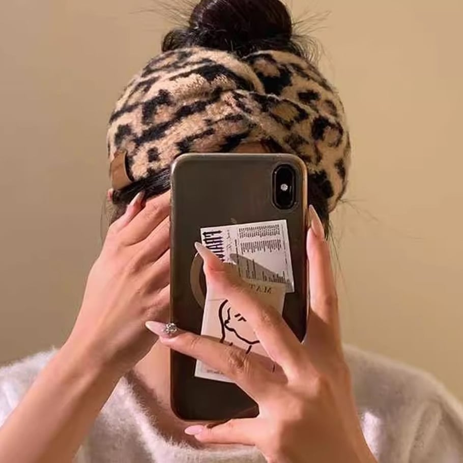 1 pezzo di fasce per capelli da donna con tesa larga, lavorate a maglia con stampa leopardata e stile a croce Immagine3