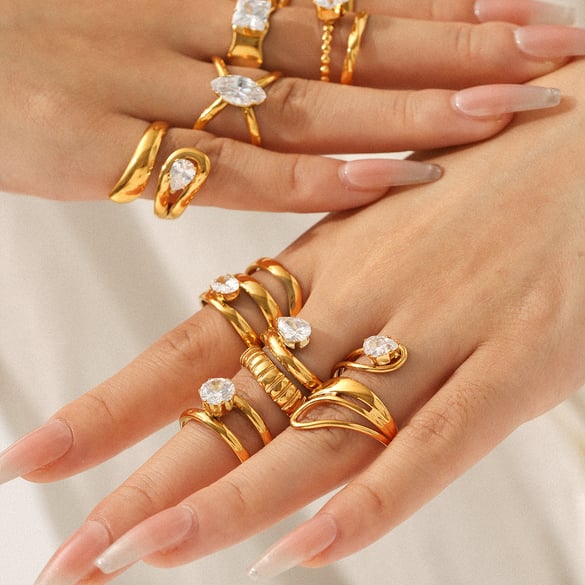 Bague luxueuse en acier inoxydable de forme irrégulière, couleur or, sertie de zircons, pour femme, 1 pièce 2