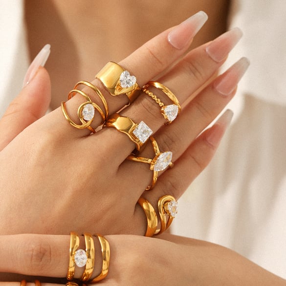 Bague luxueuse en acier inoxydable de forme irrégulière, couleur or, sertie de zircons, pour femme, 1 pièce