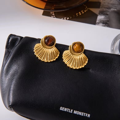 1 par de pendientes de botón de acero inoxidable con forma retro y piedra natural color dorado para mujer h5 Imagen6