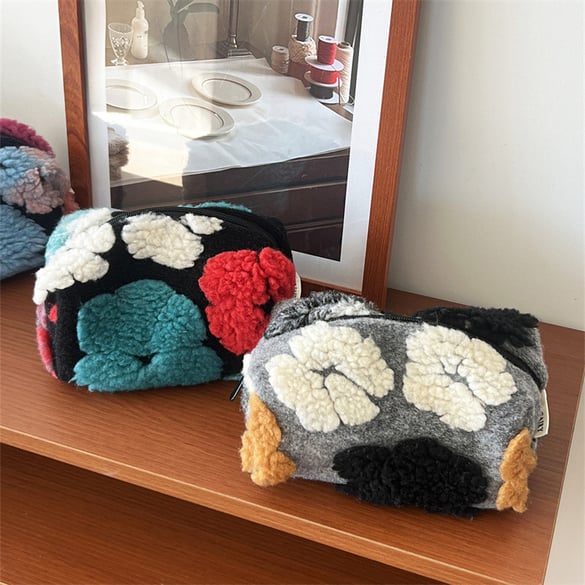 1 Piece Classic  Retro Flower Mixed Color  Women's Makeup Bags 2