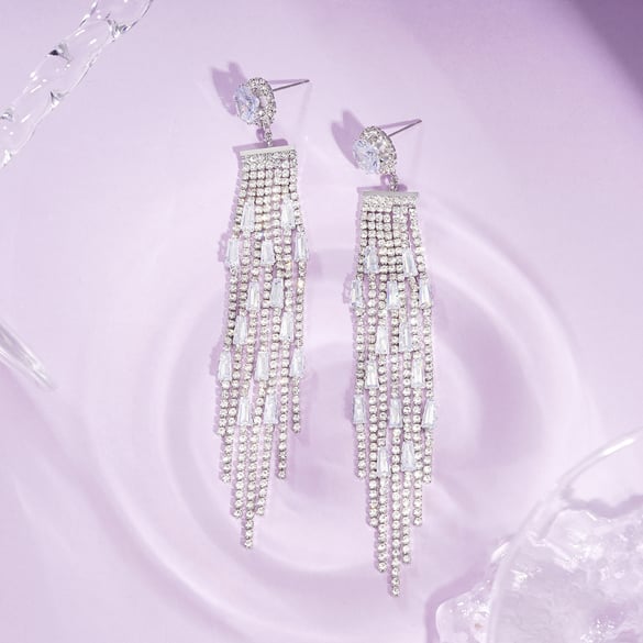 1 Pair Festive Series Tassel Dangle Earrings 2