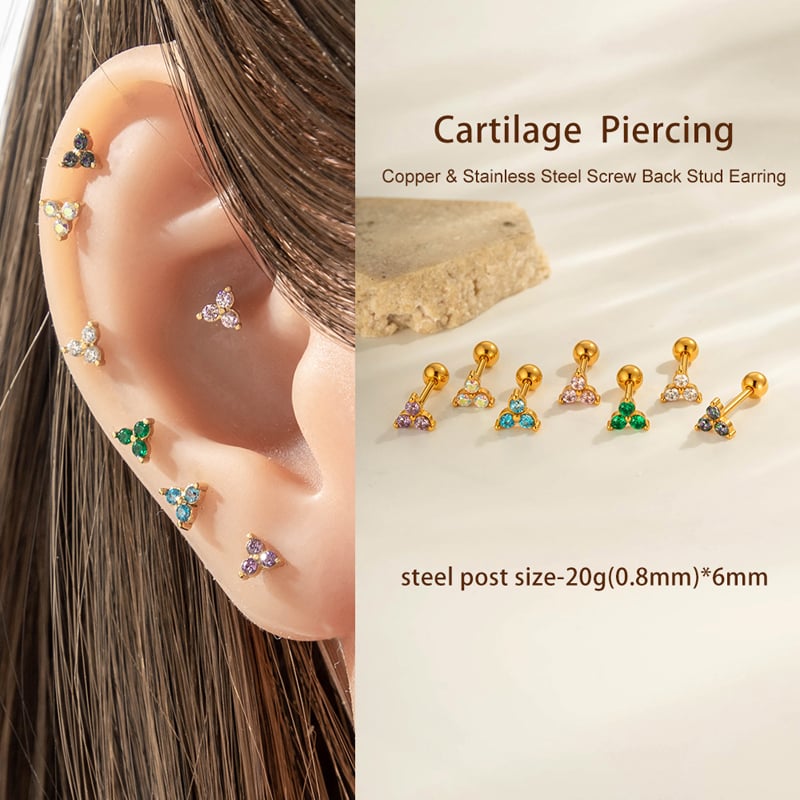 1 Adet Üçgen Altın Renkli Zirkon Taşlı Piercing Küpe Resim4