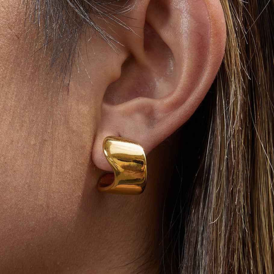 1 paio di orecchini a bottone da donna in acciaio inossidabile color oro dalla forma irregolare moderna Immagine3