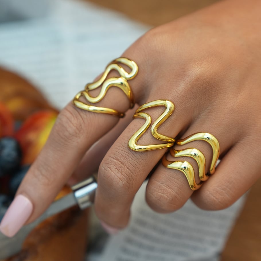 1 pezzo semplice anello da donna in acciaio inossidabile color oro dalla forma irregolare, adatto a tutti i giorni Immagine3