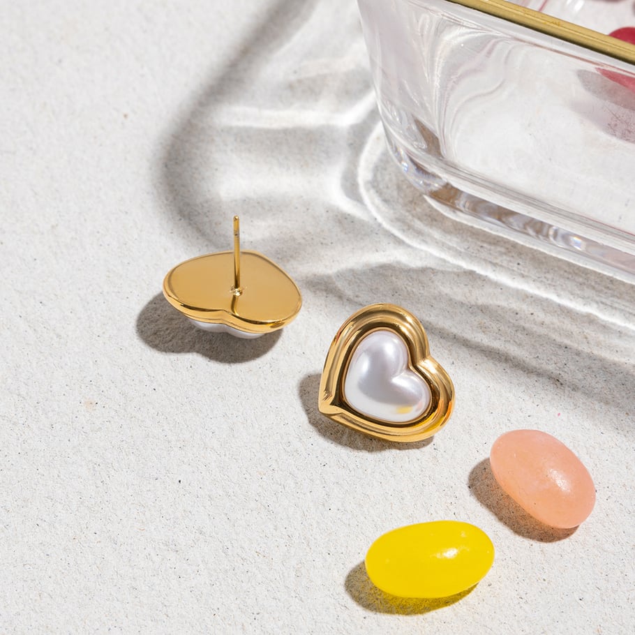 1 par de hermosos pendientes de botón de acero inoxidable en forma de corazón para mujer, color dorado Imagen6