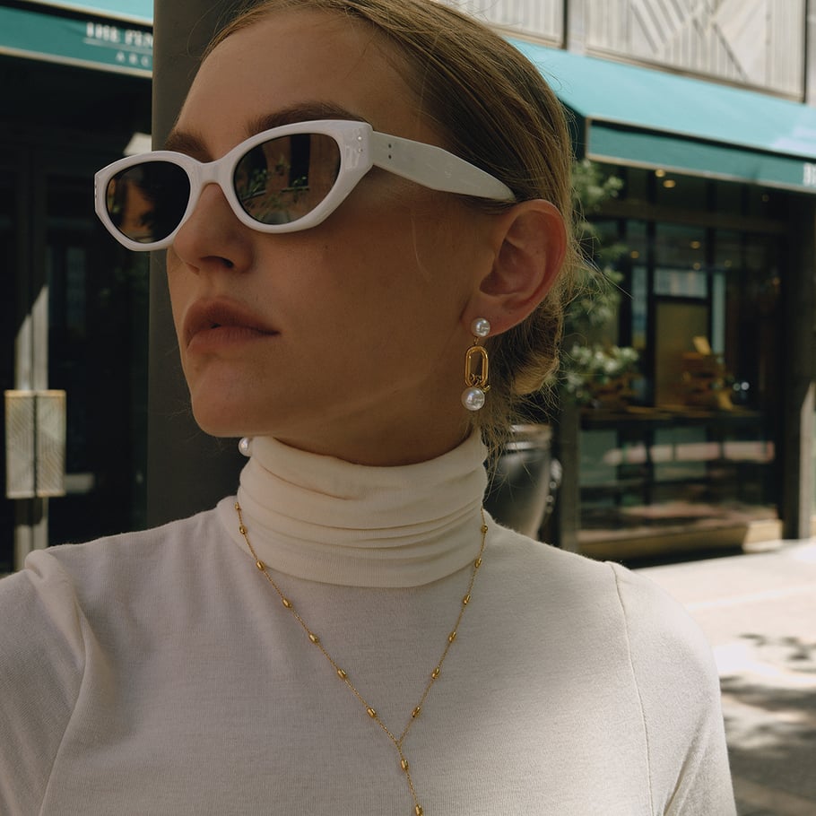 1 paio di orecchini pendenti da donna in acciaio inossidabile color oro con cerchio glamour Immagine4