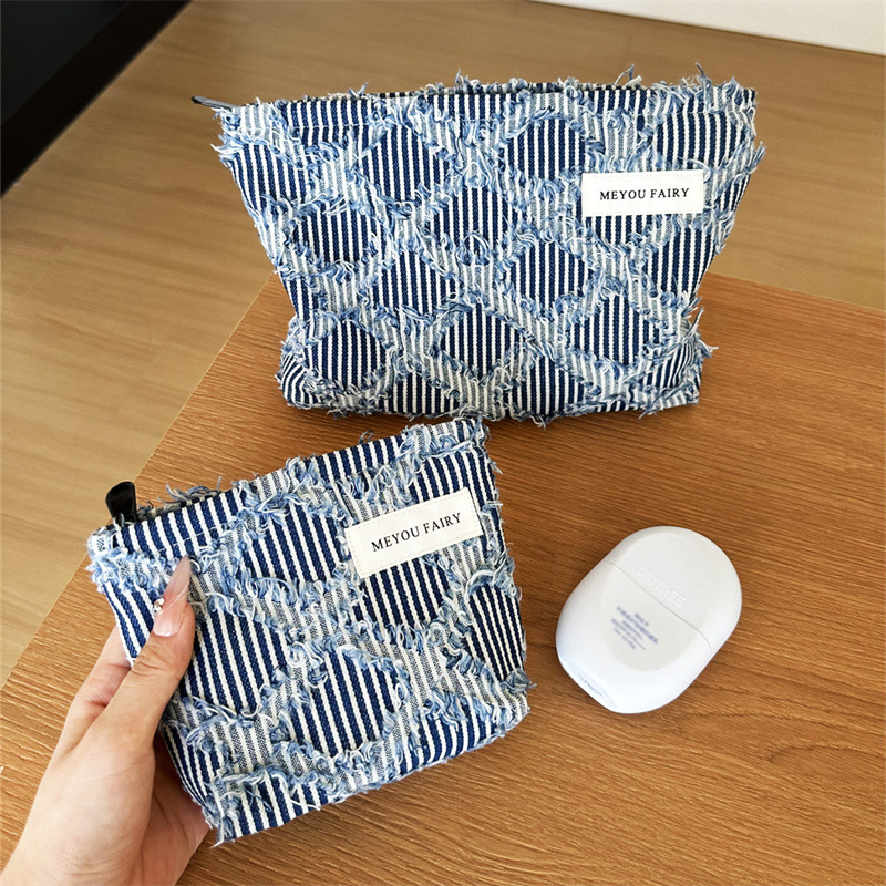 1 pieza de bolsa de maquillaje de mezclilla con flecos y cuadros sencillos para mujer Imagen3