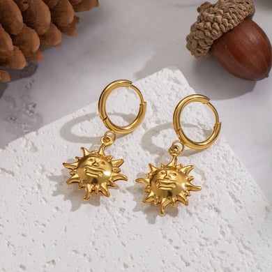 1 paio di orecchini pendenti in acciaio inossidabile color oro con sole sorridente h5 Immagine2