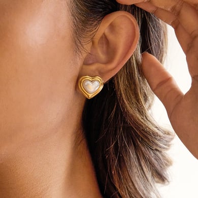 1 par de hermosos pendientes de botón de acero inoxidable en forma de corazón para mujer, color dorado h5 Imagen4