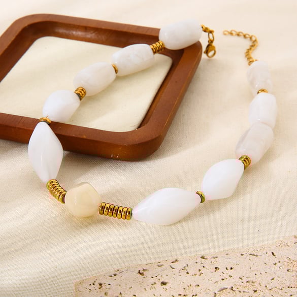 1 Piece Classic  Daily Beads Acrylic   Gold Color  Women's Beaded Necklaces 2
