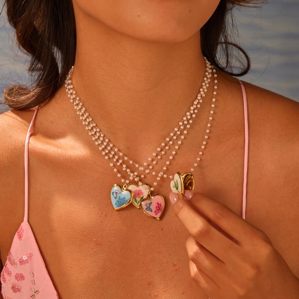 1 Piece  Sweet Flower Heart Stainless Steel   Gold Color  Women's Pendant Necklaces 2