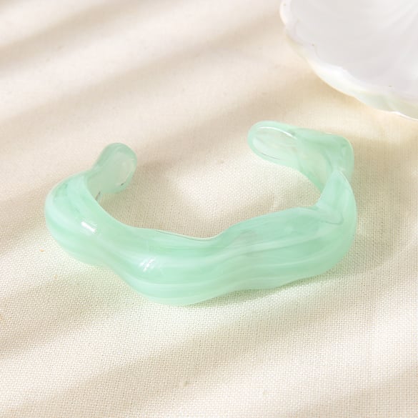 1 Piece Simple Elegant Flower Irregular Shape Resin Women's Cuff Bracelets