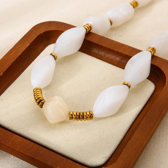 1 Piece Classic  Daily Beads Acrylic   Gold Color  Women's Beaded Necklaces