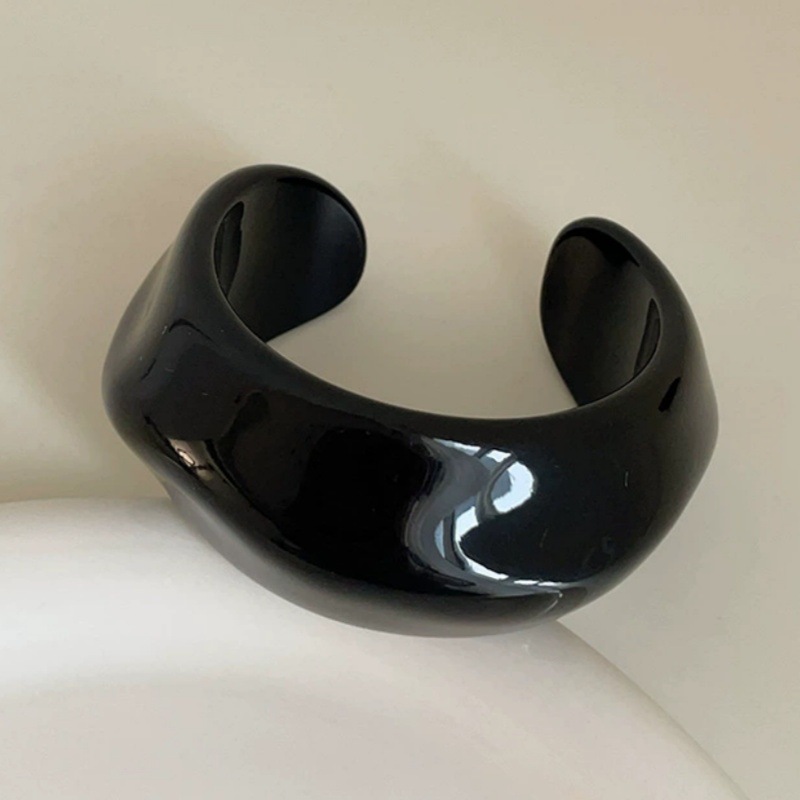 1 Piece Retro Irregular Shape Resin Cuff Bracelet 