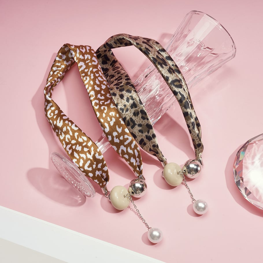 1 Piece Retro Leopard Fabric Pendant Necklace Picture3