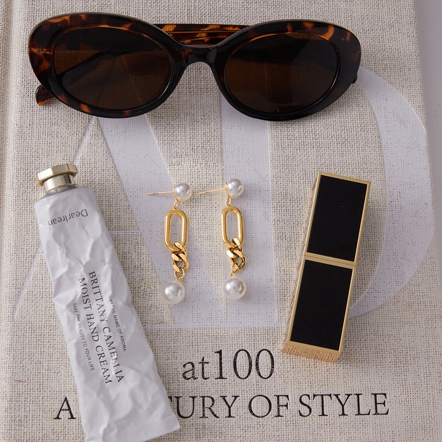 1 paio di orecchini pendenti da donna in acciaio inossidabile color oro con cerchio glamour Immagine7