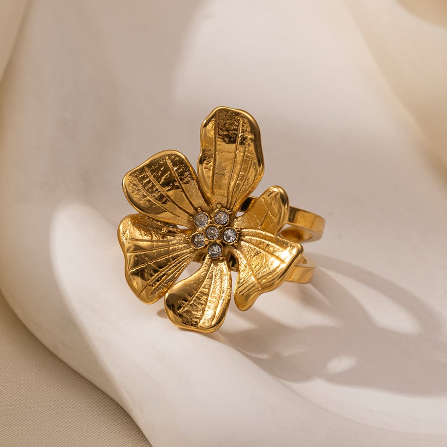 Anillo llamativo de acero inoxidable color dorado con diseño de flor de 1 pieza Imagen3