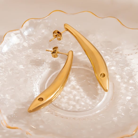 1 Paar Ohrstecker in Fischform aus Edelstahl in Goldfarbe