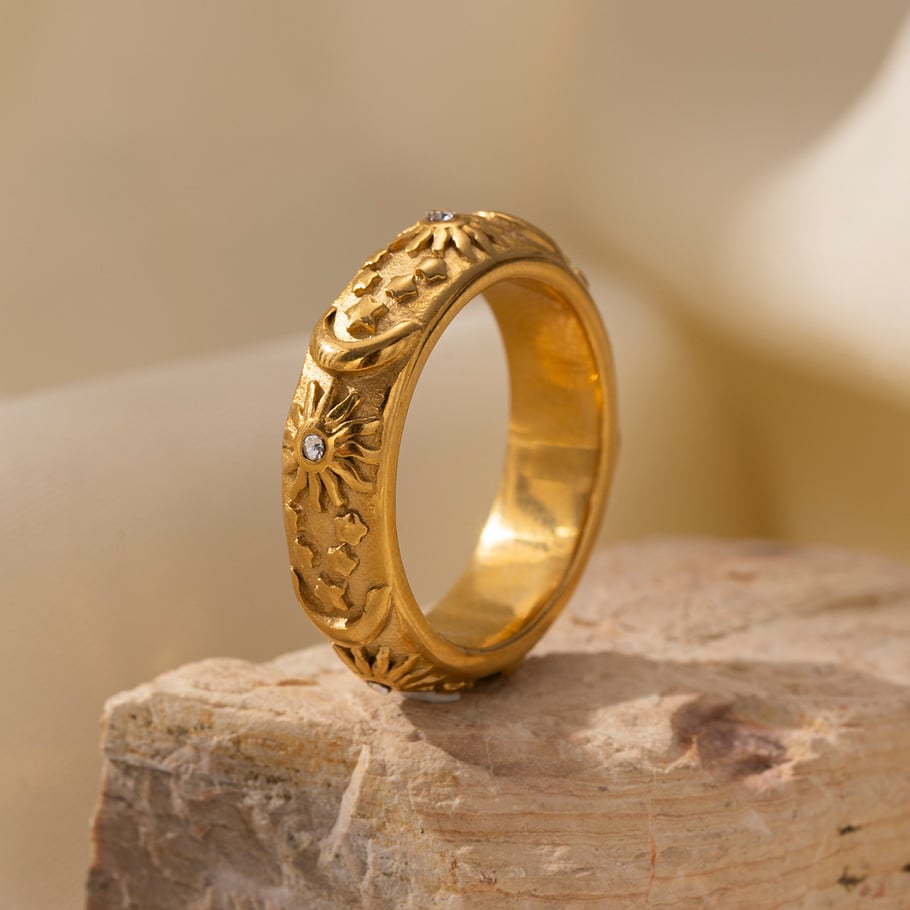 Anillo llamativo de acero inoxidable color dorado con diseño de flor de 1 pieza Imagen4