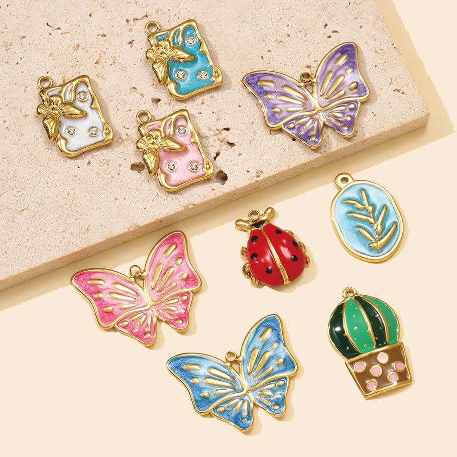 Pendentif papillon radieux en acier inoxydable couleur or pour femme, 1 pièce Image3