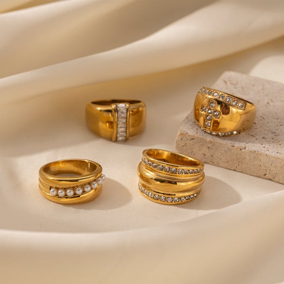 Anello con croce in acciaio inossidabile color oro da 1 pezzo 2