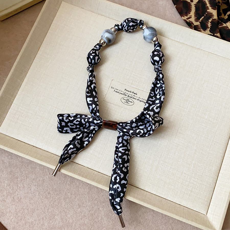 Collier foulard en tissu imprimé léopard rétro 1 pièce Image3