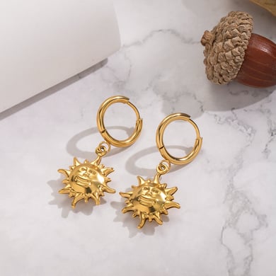 1 paio di orecchini pendenti in acciaio inossidabile color oro con sole sorridente h5 Immagine3