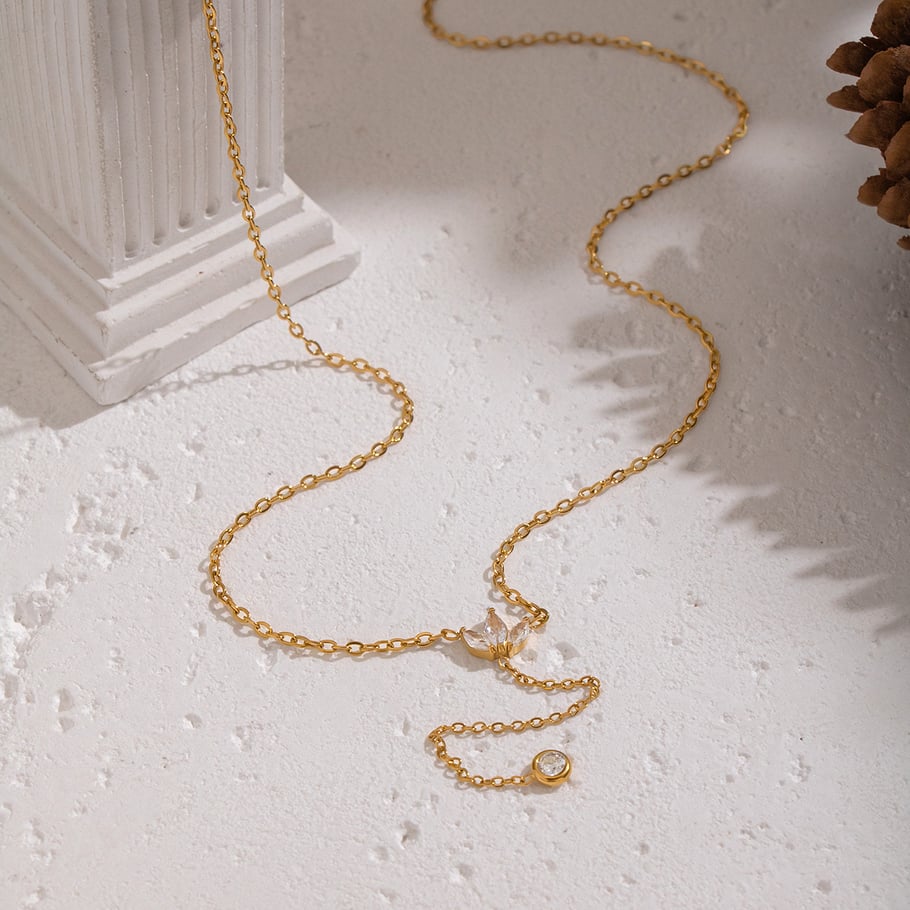 Collana con ciondolo in zircone color oro a forma di fiore a Y, 1 pezzo Immagine2