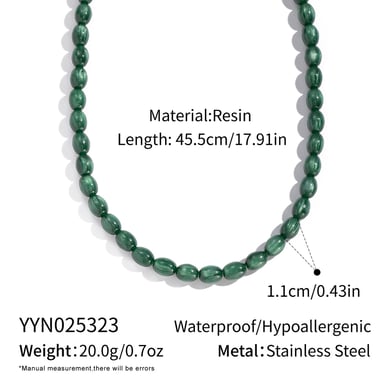 Set di collana con ciondolo a conchiglia con perline in resina di forma irregolare h5 