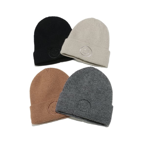 1 Piece Simple Smiling Face Knitted Hat 2