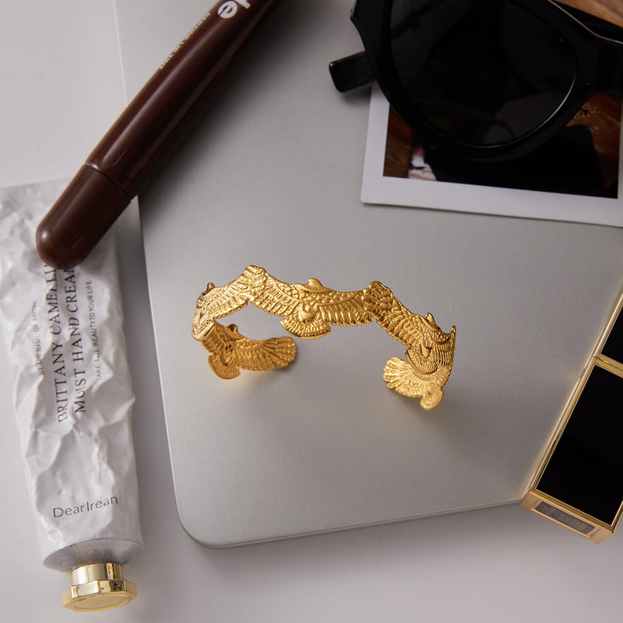 1 pulsera de acero inoxidable color dorado con diseño de paloma brillante para mujer Imagen9
