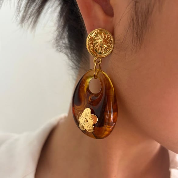 1 Pair Droplet Resin Flower Gold Color Dangle Earrings