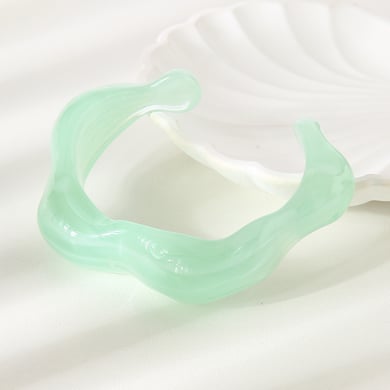 1 Piece Simple Elegant Flower Irregular Shape Resin Women's Cuff Bracelets h5 Picture3