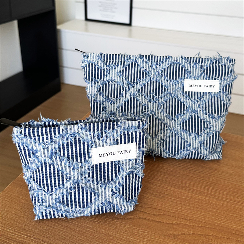1 pieza de bolsa de maquillaje de mezclilla con flecos y cuadros sencillos para mujer Imagen2