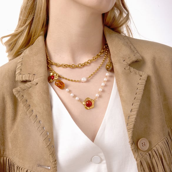 1 collar con colgante de flor retro de acero inoxidable, color dorado y acrílico para mujer.