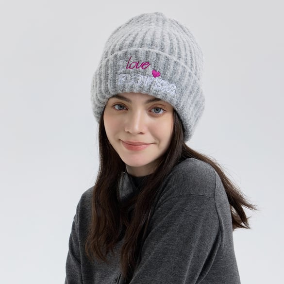 1 Piece Embroidered Heart Rayon Knitted Hat