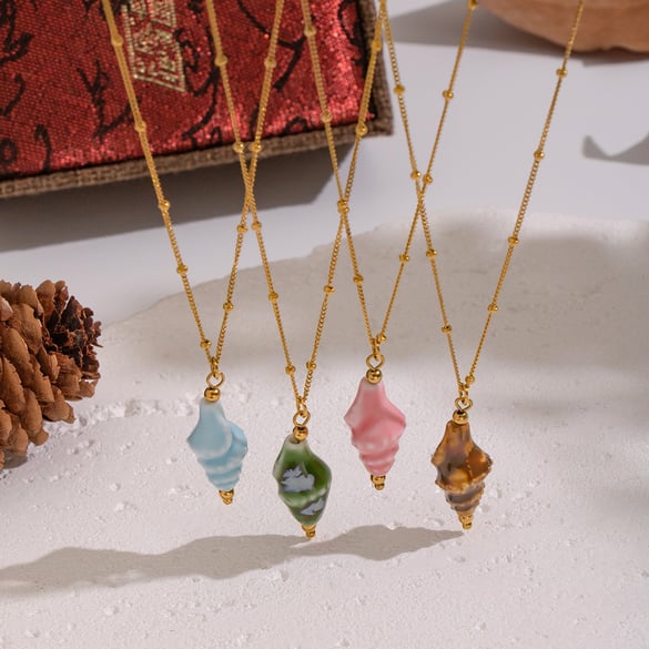 Collier pendentif conque en acier inoxydable 1 pièce
