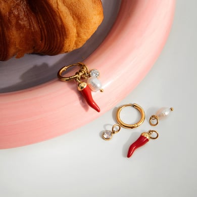 1 paio di orecchini pendenti da donna in acciaio inossidabile color oro con peperoncino rosso classico h5 Immagine4