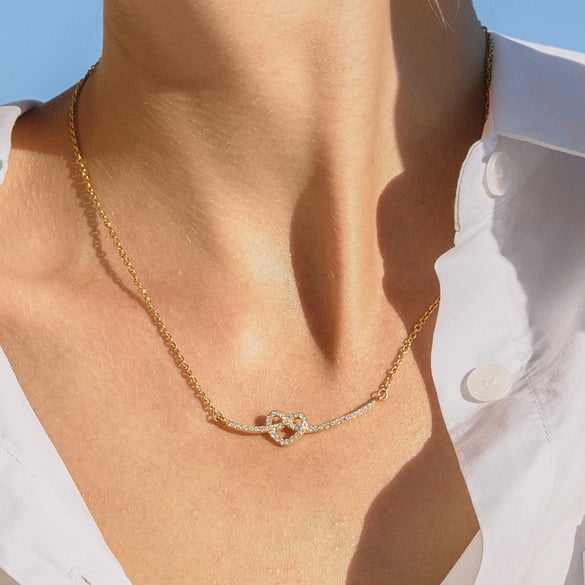 1 Piece Sophisticated Heart Stainless Steel Gold Color Women's Pendant Necklaces