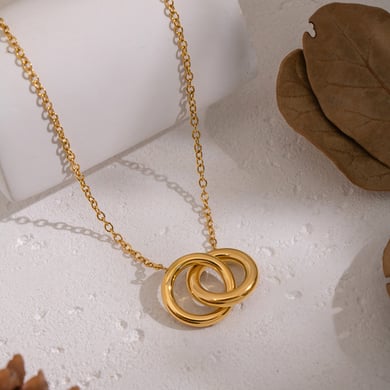Collar con colgante de círculo simple de acero inoxidable en color dorado de 1 pieza h5 Imagen2