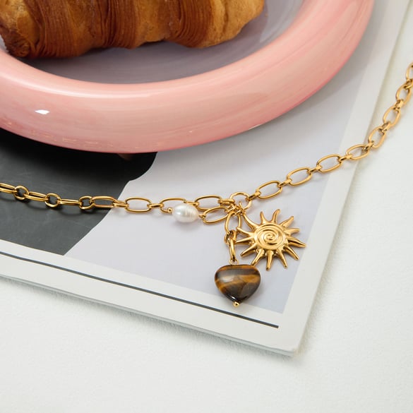 1 Piece Vintage Heart Stainless Steel Gold Color Natural Stone Women's Pendant Necklaces