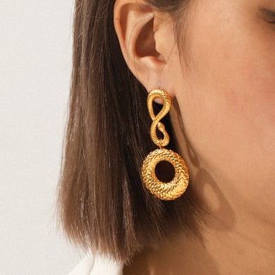 1 paio di orecchini pendenti in acciaio inossidabile color oro con motivo a pelle di serpente h5 Immagine3