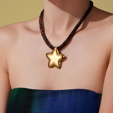 1 collar con colgante de acero inoxidable dorado con hilo retro para mujer h5 Imagen4