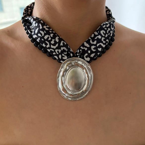 1 Piece Retro Leopard Print Pattern Natural Stone & Glass Beaded Necklace