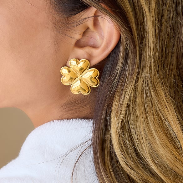 1 Pair Gorgeous Clover Stainless Steel Gold Color Women's Stud Earrings 2