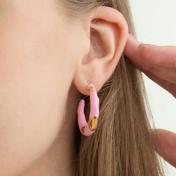 1 paio di orecchini a cerchio da donna in acciaio inossidabile color oro con cerchio rosa