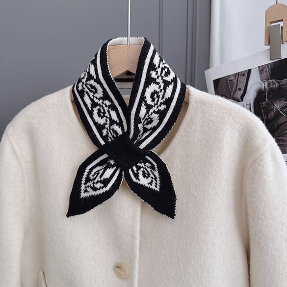 1 Piece Retro Paisley Pattern Knitted Cross Short Scarf 2